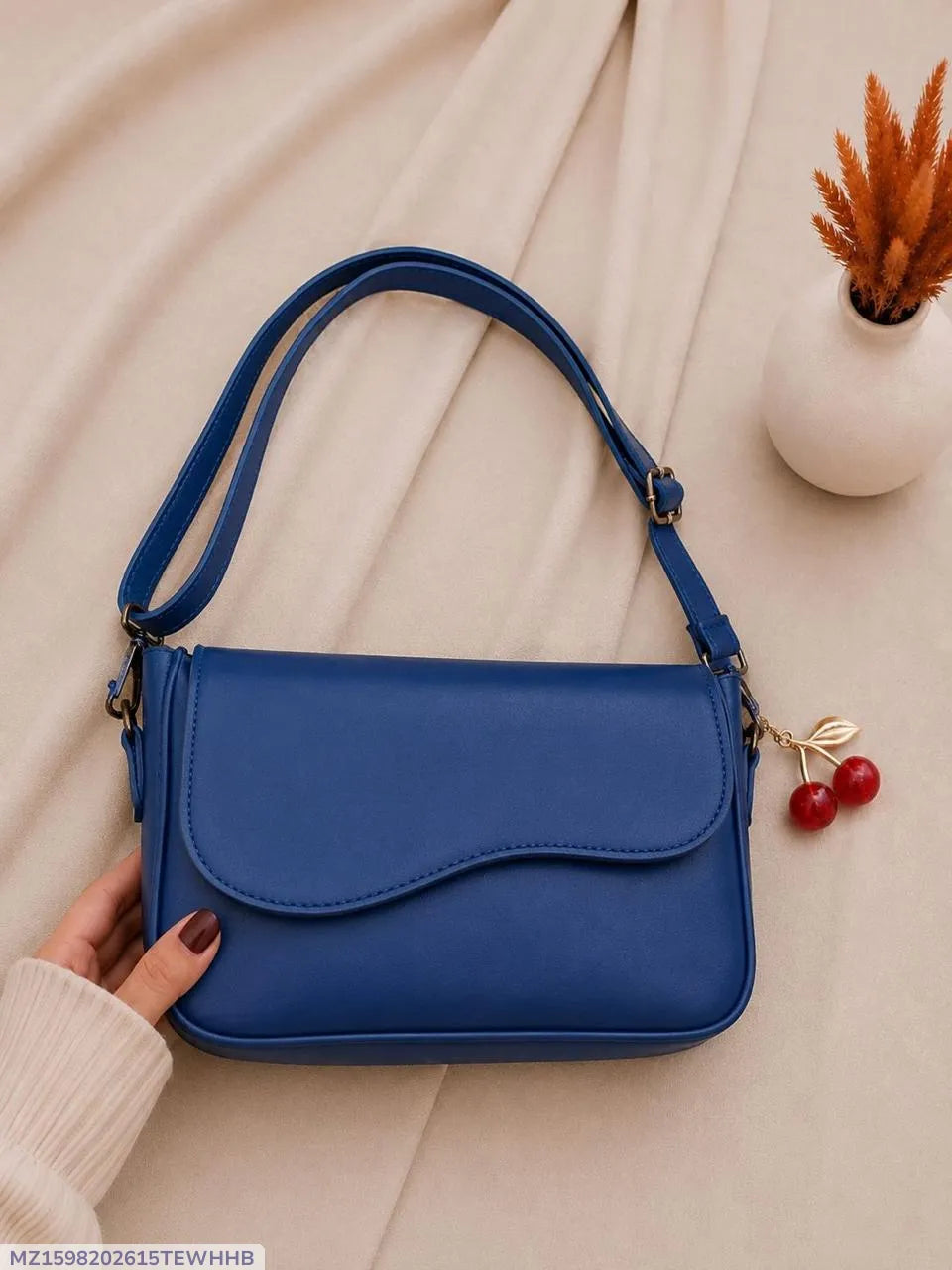 Noir Shoulder Bag