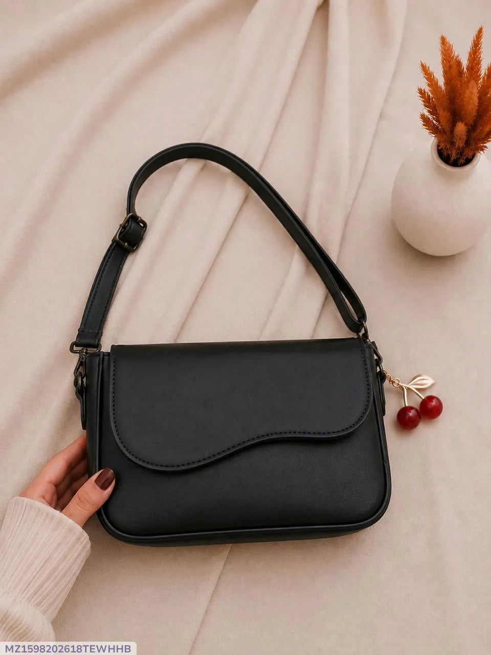 Noir Shoulder Bag